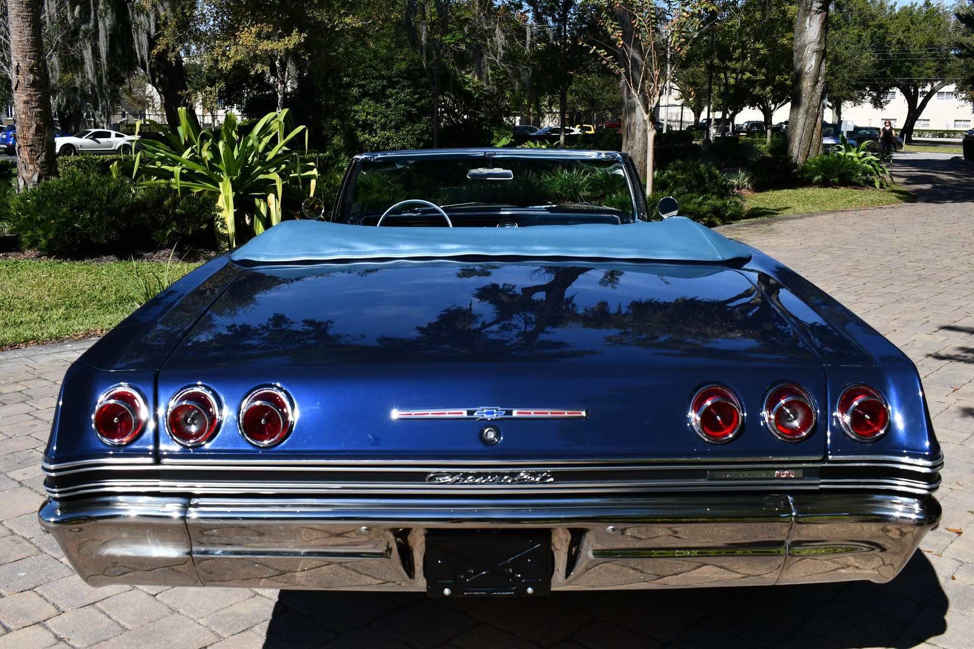 Car Image 8