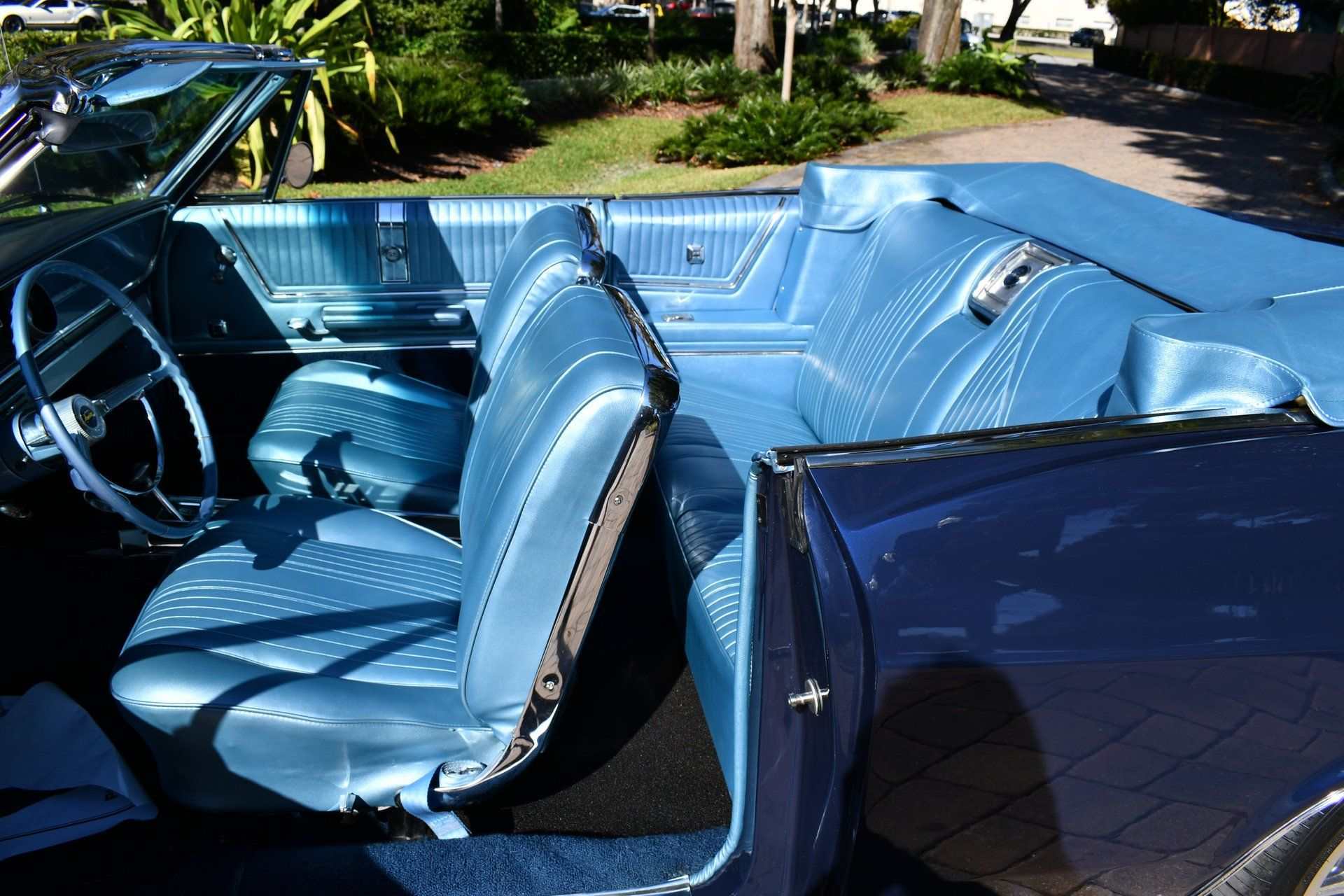 Car Image 11