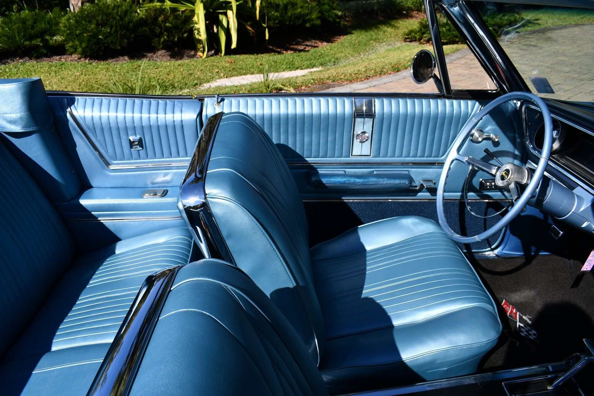 Car Image 12