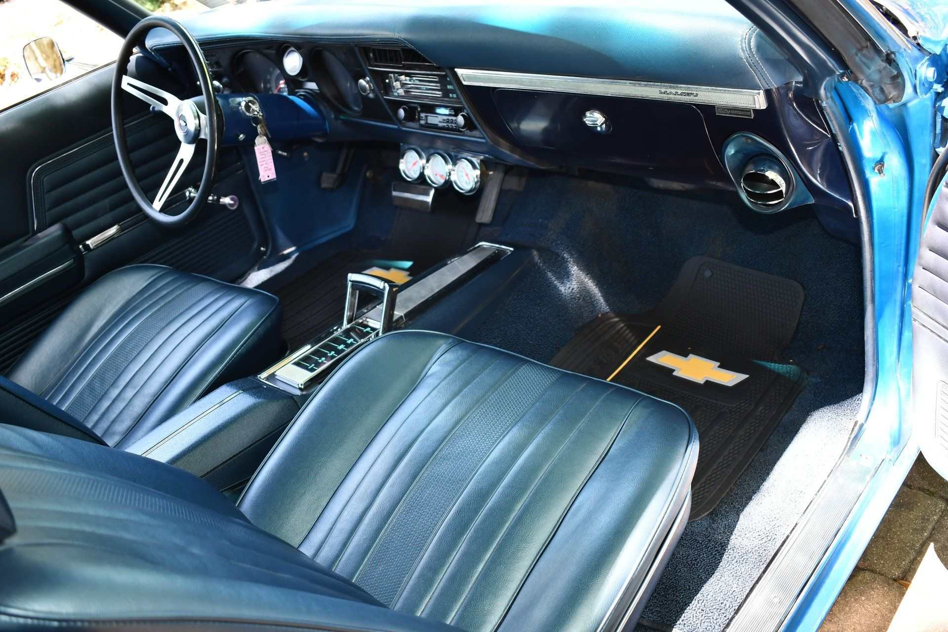 Car Image 8