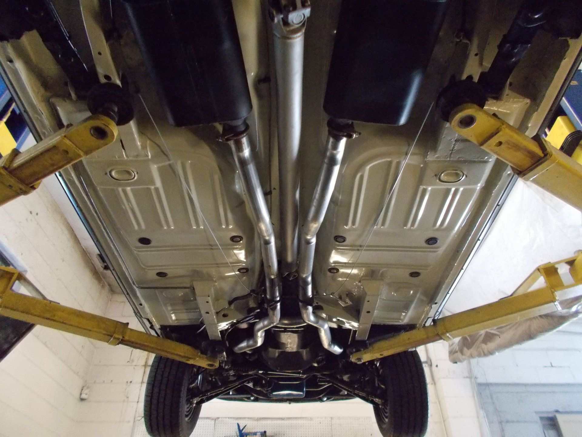 Car Image 19
