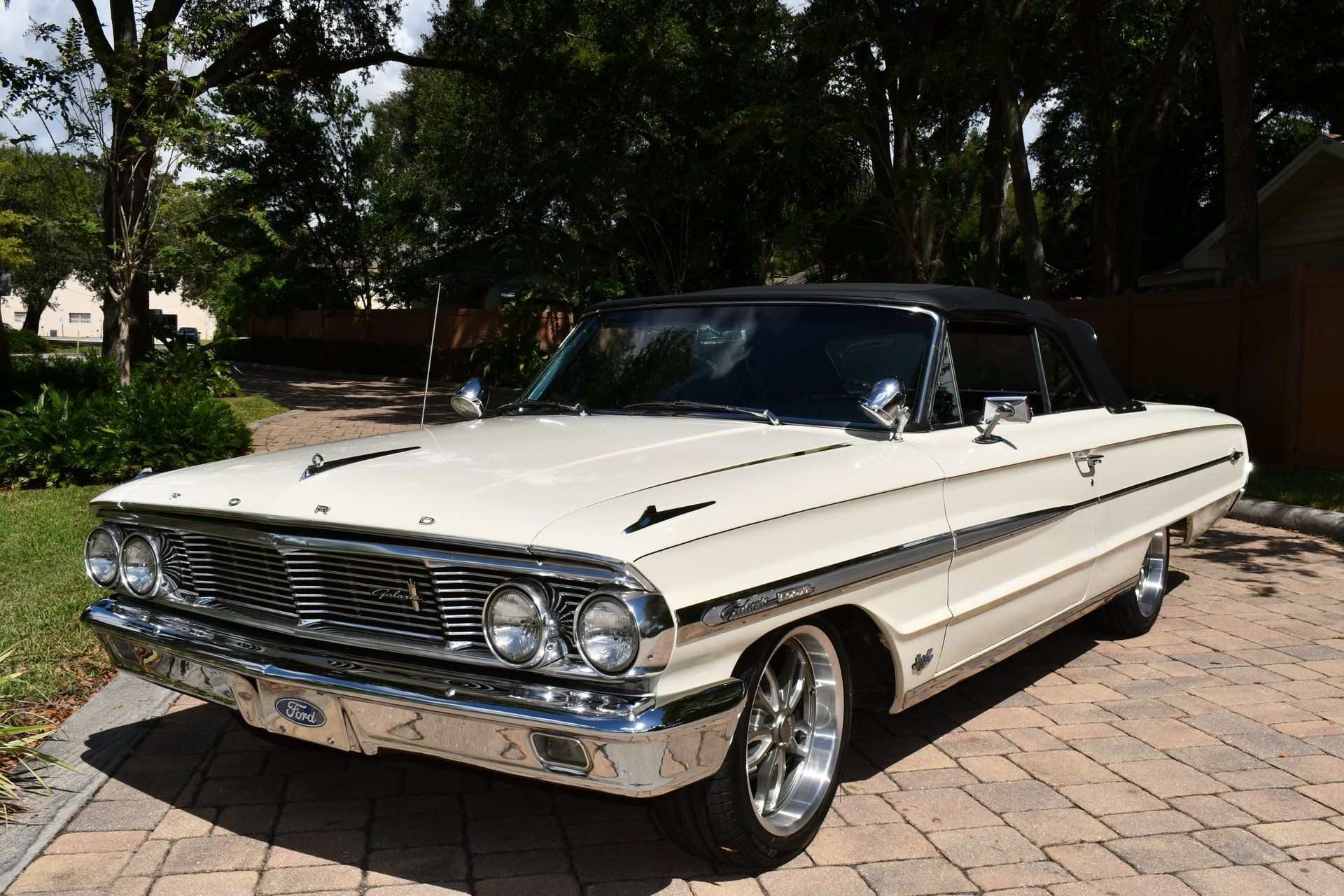 Car Image 8