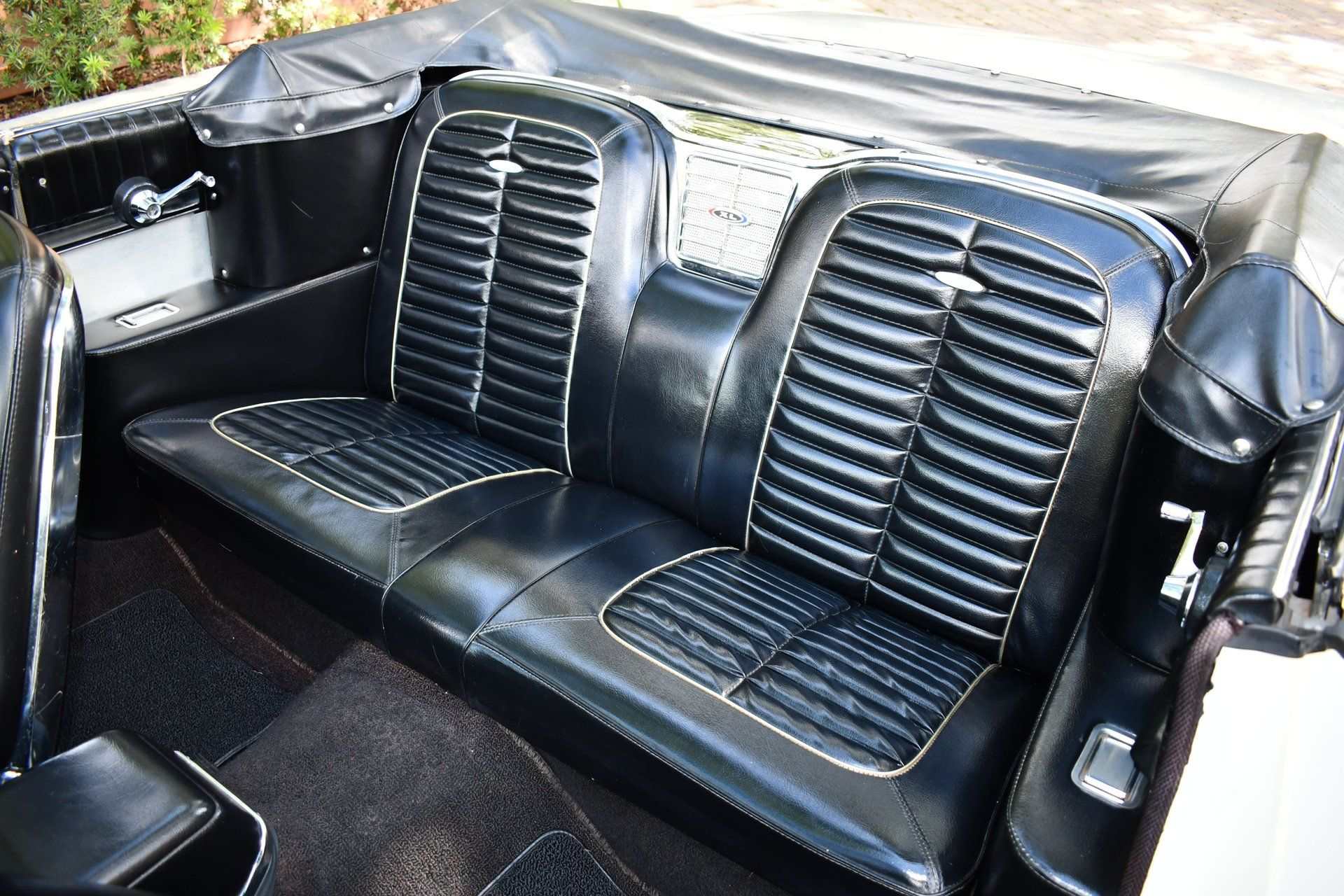 Car Image 18
