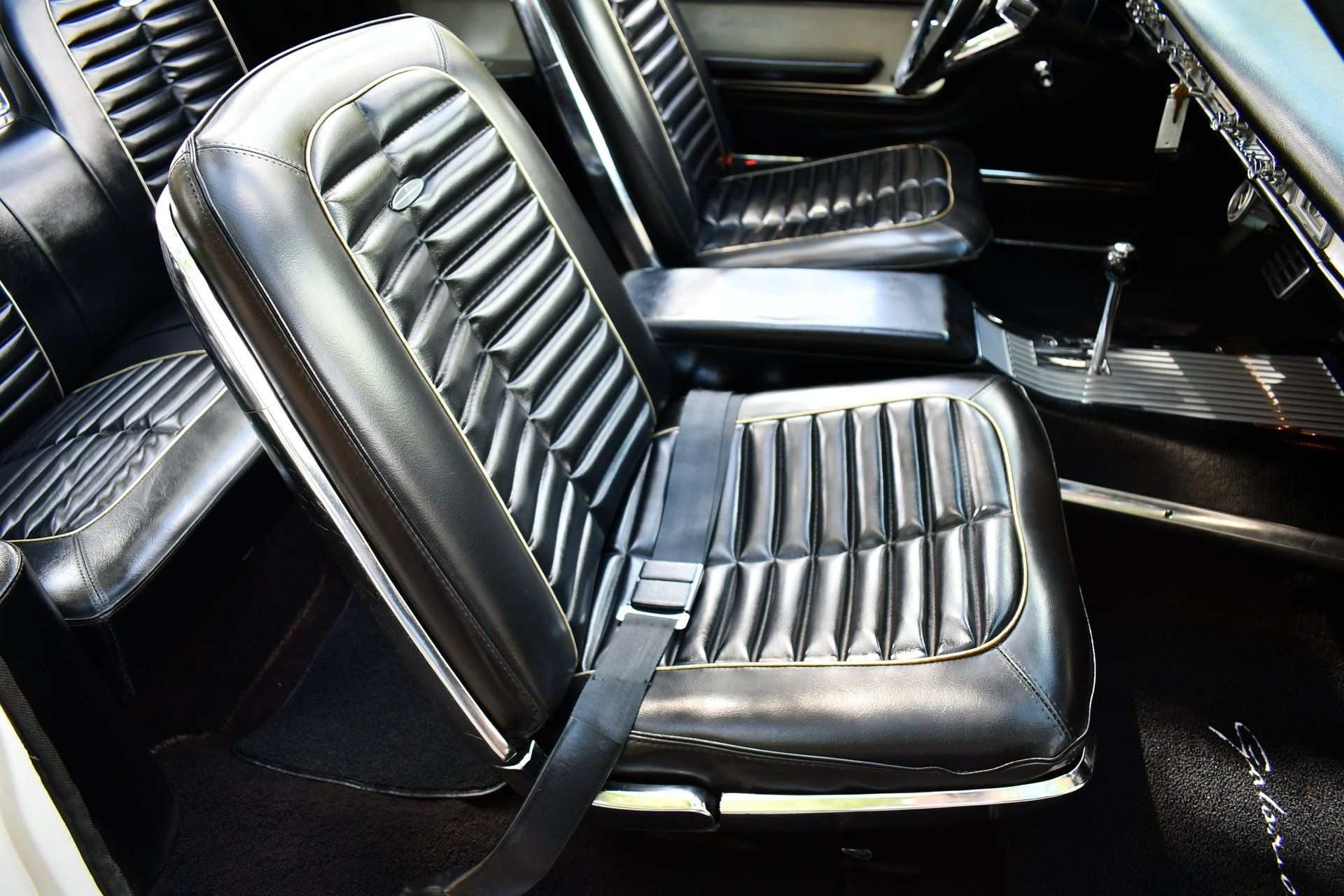 Car Image 19